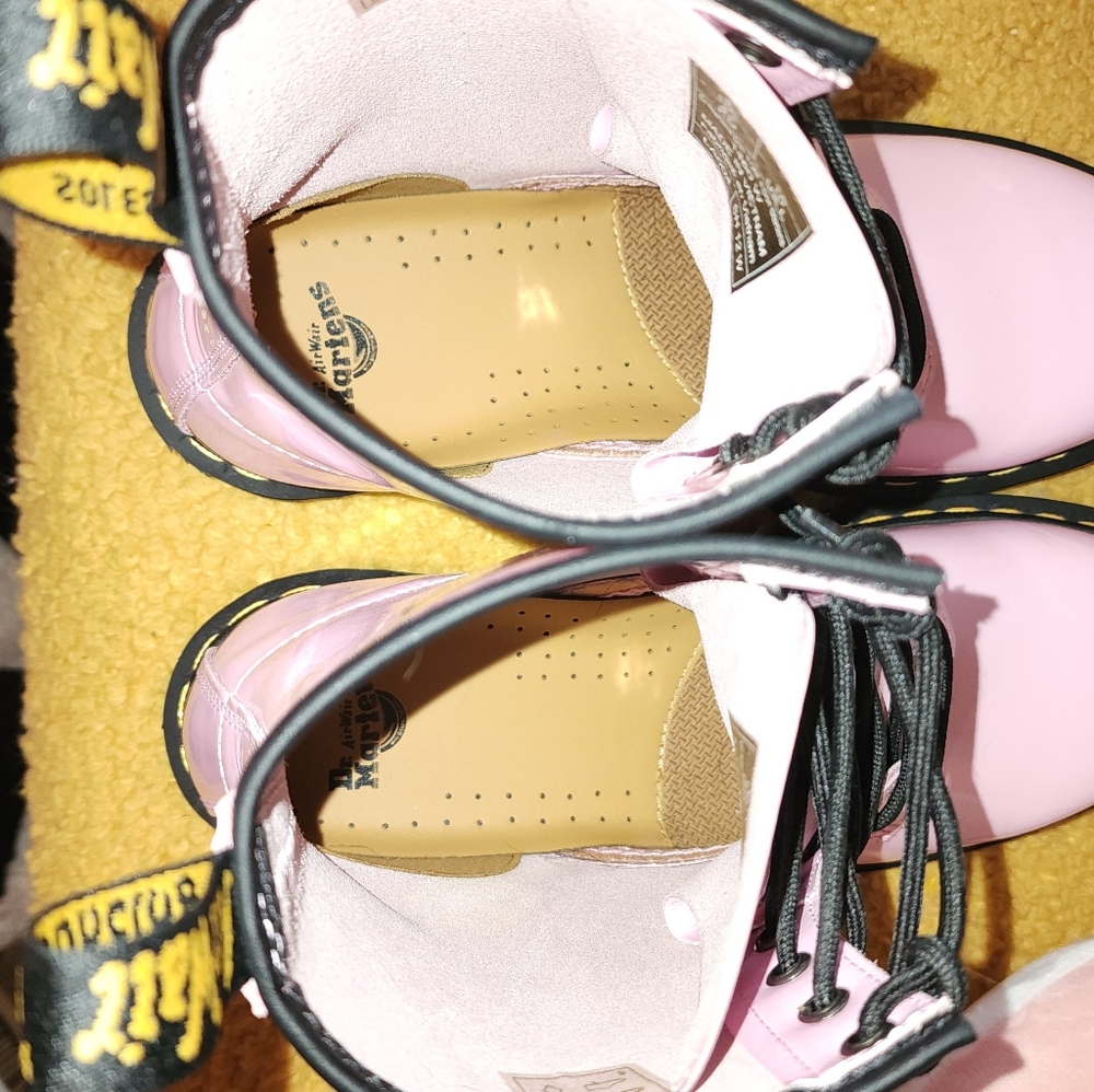 Dr. Marten 1460 Pale Pink Patent Leather Boot 10W/8.5M (US) Brand New - Picture 7 of 7